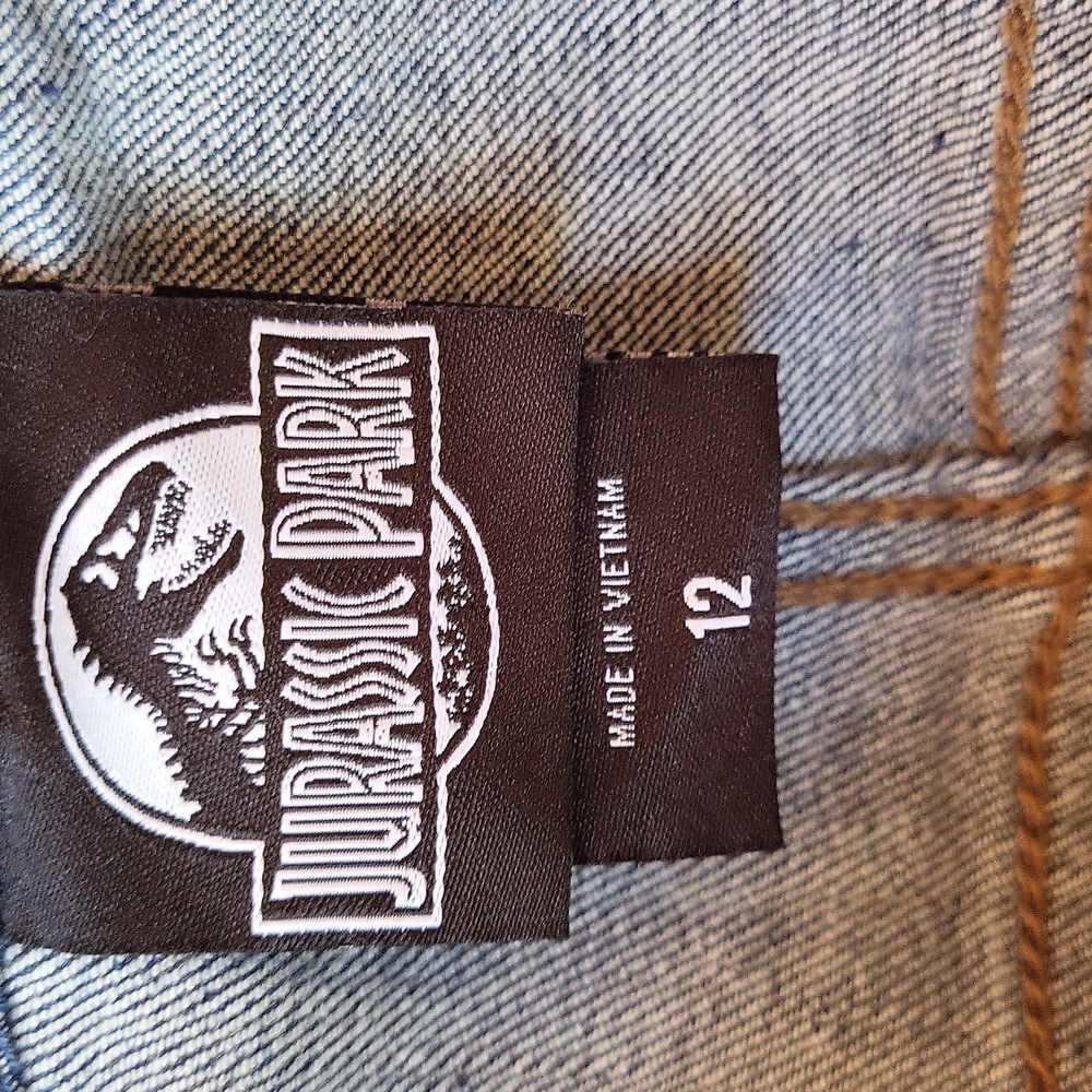 NWT Universal Jurassic Park Mid Rise Shorts - Picture 12 of 13